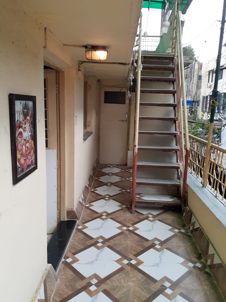 3 BHK Semi Furnished in Villa , Khar West